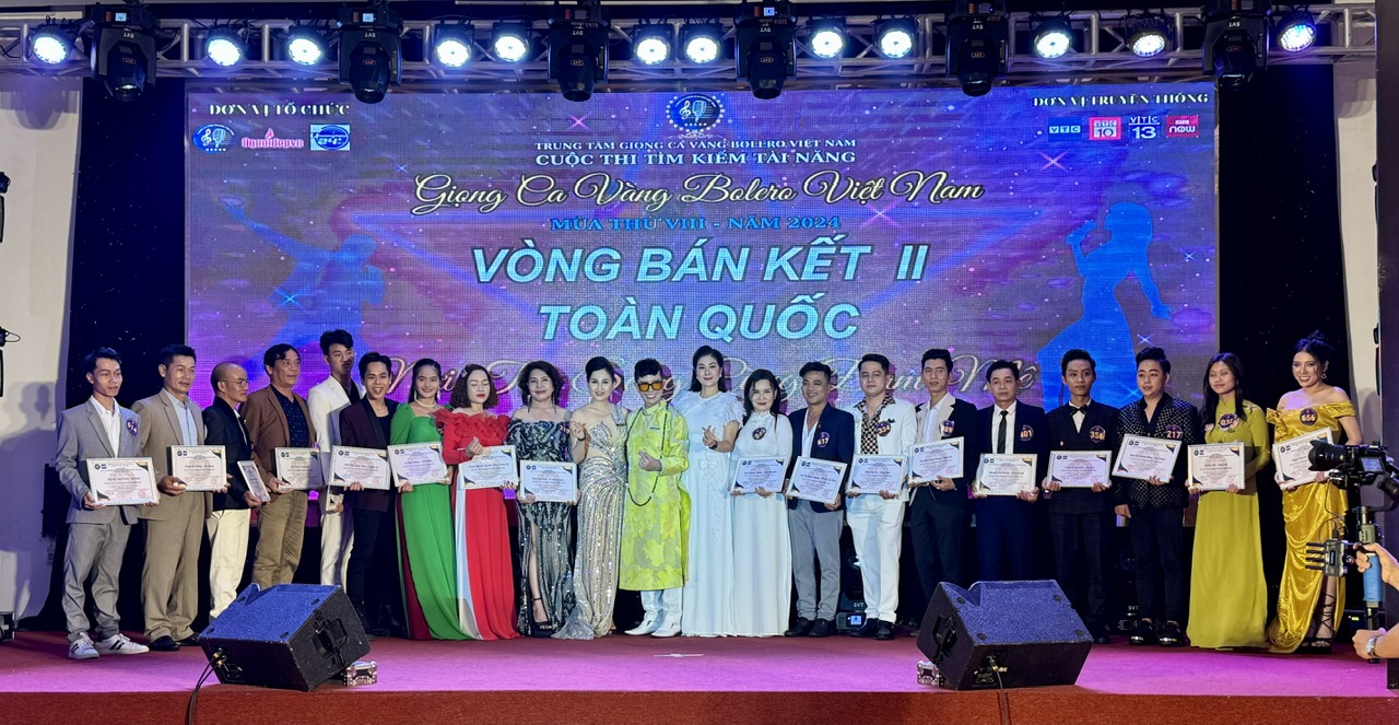 Bùng nổ Bán Kết 2 Giọng ca Vàng mùa 8
